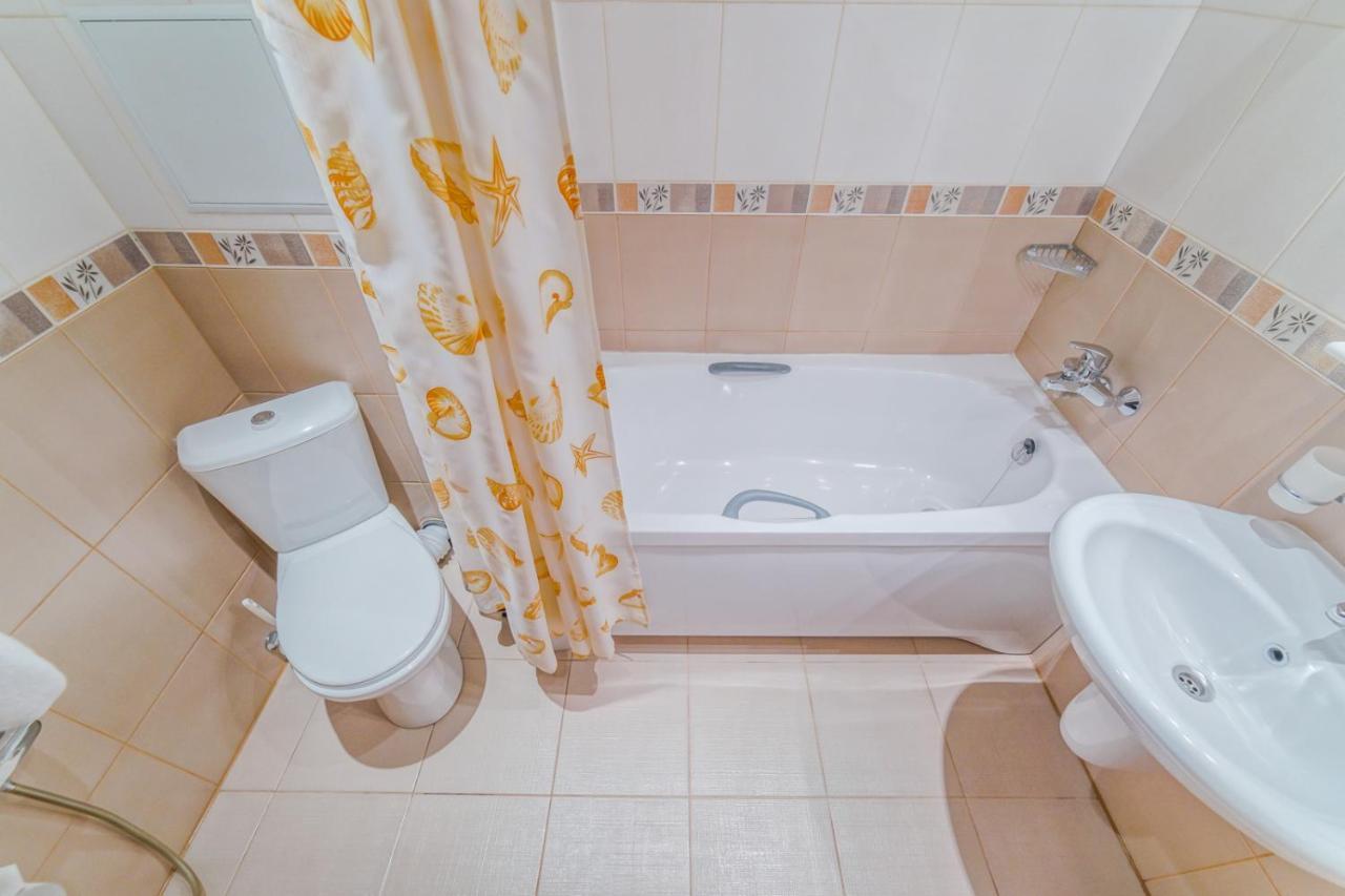 Zvezda Hotel Минск Екстериор снимка