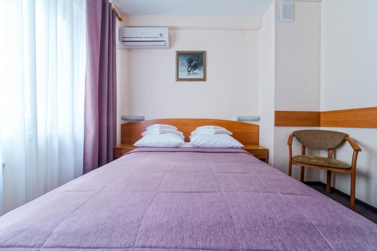 Zvezda Hotel Минск Екстериор снимка