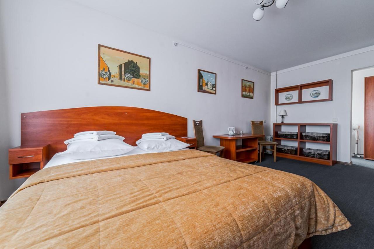 Zvezda Hotel Минск Екстериор снимка