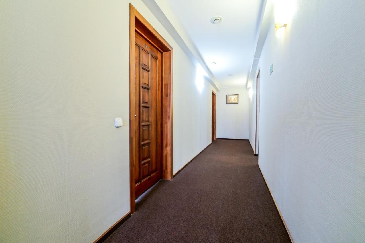 Zvezda Hotel Минск Екстериор снимка